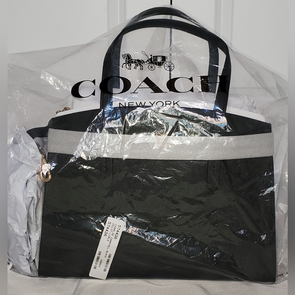 COACH Charlie Carryall